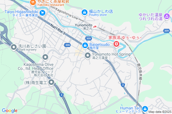 湯上がりに一息つける、温泉街の小さな公園