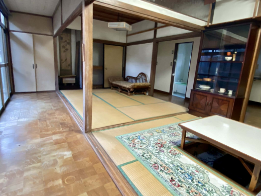 【RENT】甲州市塩山下於曽「レトロかわいい駅の近くの森のわき」70,000円/月 (8DK/102.44㎡)