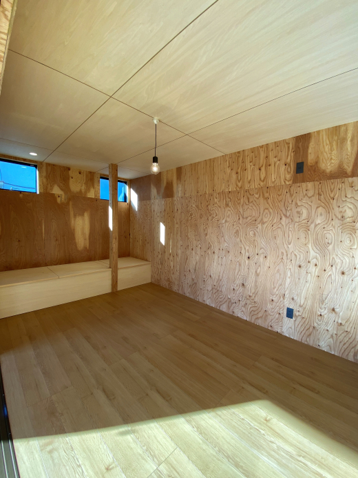 【RENT】木の香りを愉しむ平屋戸建「The Simplest Enzan 白の小屋」82,000円/月 大人のための1LDK (元2DK/42.23㎡)