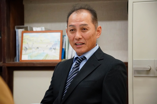 【鹿児島県出水市】森を舞台に江内らしい教育を学校とともにつくる「森の遠足」 ／ 株式会社WOODLIFE 代表取締役・中尾雄基さん × 江内小学校 豊島校長・染谷教頭