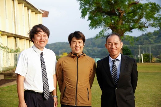 【鹿児島県出水市】森を舞台に江内らしい教育を学校とともにつくる「森の遠足」 ／ 株式会社WOODLIFE 代表取締役・中尾雄基さん × 江内小学校 豊島校長・染谷教頭