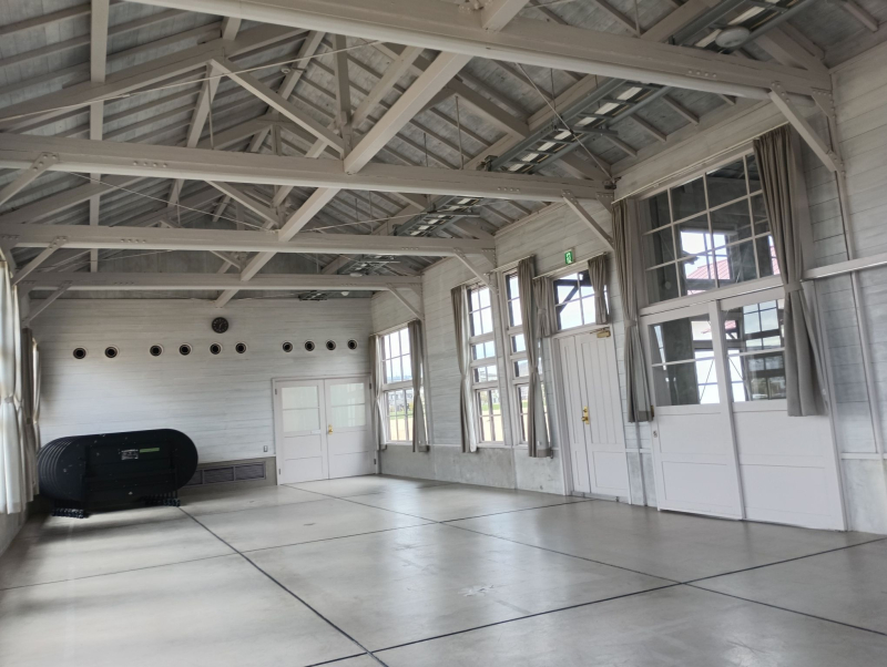 令和人、弥生環濠（かんごう）と昭和建築を楽しむ｜安満（あま）遺跡公園