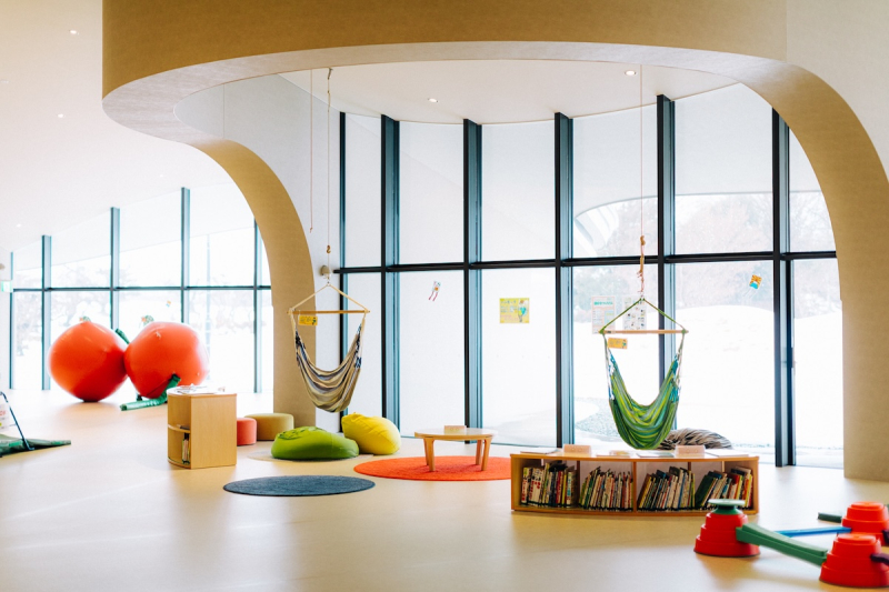 走って、登って、手と頭も動かす。子どもの五感がフル稼働。寒河江市の遊び場「CLAAPIN SAGAE」はサイコー!