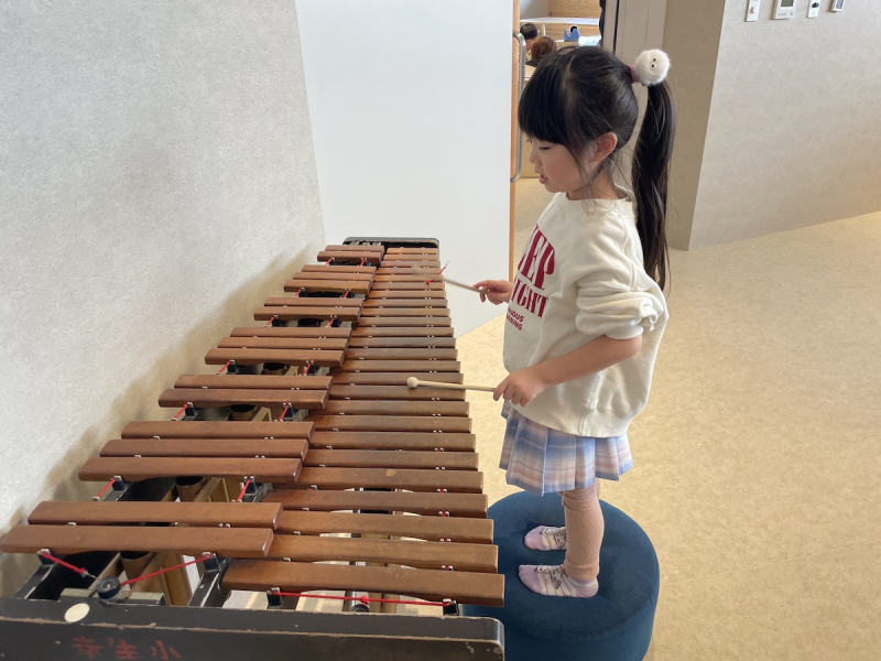 走って、登って、手と頭も動かす。子どもの五感がフル稼働。寒河江市の遊び場「CLAAPIN SAGAE」はサイコー!