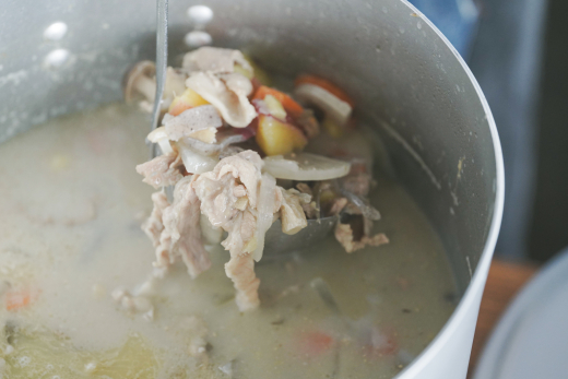 【鹿児島県阿久根市】何気ない日常を楽しみ、朝ごはんを港でいただく“阿久根おはよう市”