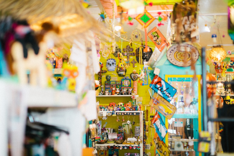 【移住者インタビュー】 人生はDIY。自由に、カラフルに。「世界の雑貨 サポテコ」 通堂拓哉さん