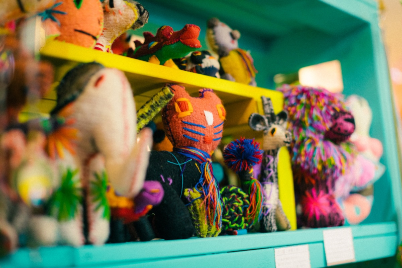 【移住者インタビュー】 人生はDIY。自由に、カラフルに。「世界の雑貨 サポテコ」 通堂拓哉さん