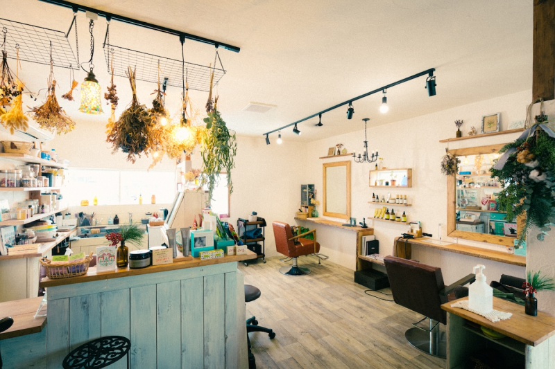 【移住者インタビュー】 人生はDIY。自由に、カラフルに。「世界の雑貨 サポテコ」 通堂拓哉さん