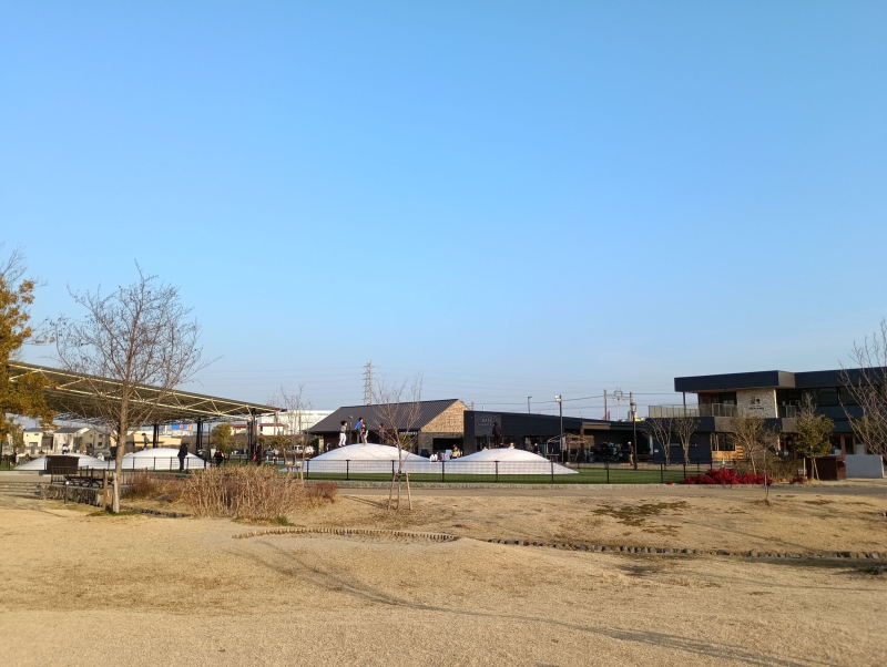 令和人、弥生環濠（かんごう）と昭和建築を楽しむ｜安満（あま）遺跡公園