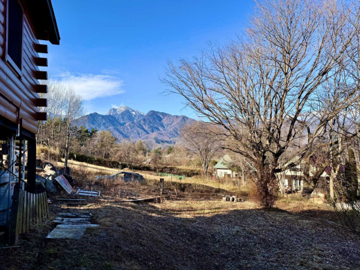 ログハウスと薪ストーブの不可分な関係(土地821㎡・建物102.5㎡・2850万円) / 山梨県北杜市武川町山高