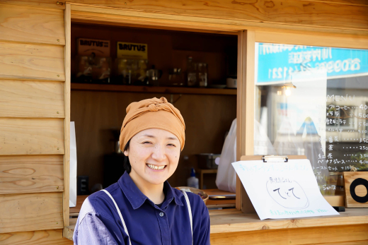 【鹿児島県南九州市】人が集まる木の下で、「てとて」のごはんを / 鹿児島ごはん てとて 田中久美子さん