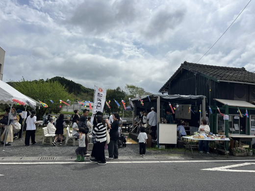 【鹿児島県日置市】時代の流れに応じスタイルを変えながら、100年以上続くイベント『永吉蓑笠市』