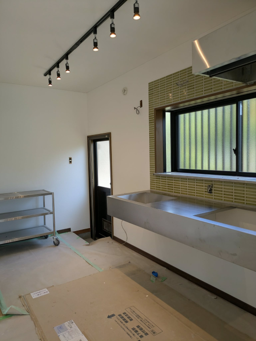 【RENT】「縁側で春の陽気と風のそよぎを感じる平屋戸建て」 建物102.68㎡ 土地269.97㎡(山梨県山梨市牧丘町)