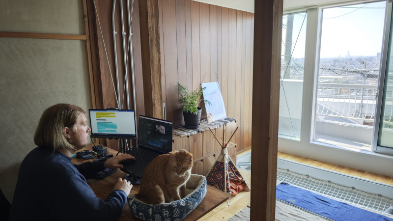 眺望がつないだ東大阪移住｜大阪平野を望むフロリアンさんの暮らし