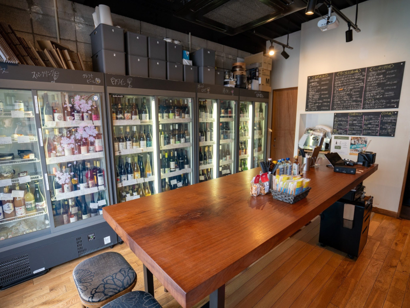 さかいめをなくす、日本ワインの店。鎌倉・藤沢「日本ワイン じゃん」
