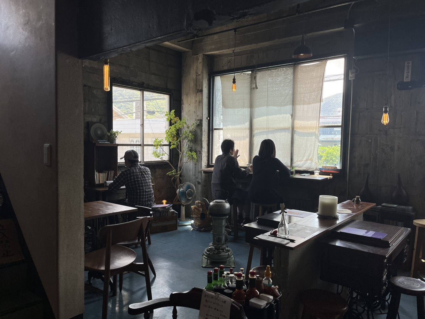 real local 北九州【北九州】門司区の住宅街にある、深夜まで営業する