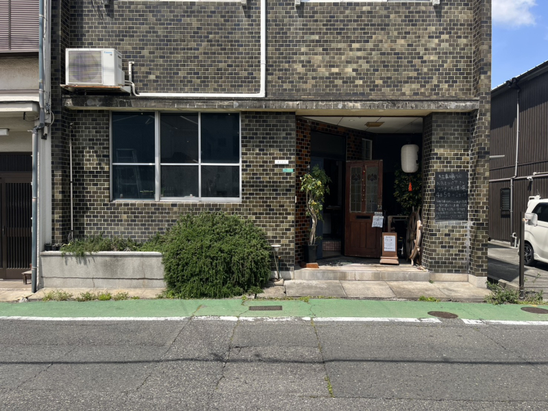 【北九州】門司区の住宅街にある、深夜まで営業する隠れ家カフェ「cafuné（カフネ）」