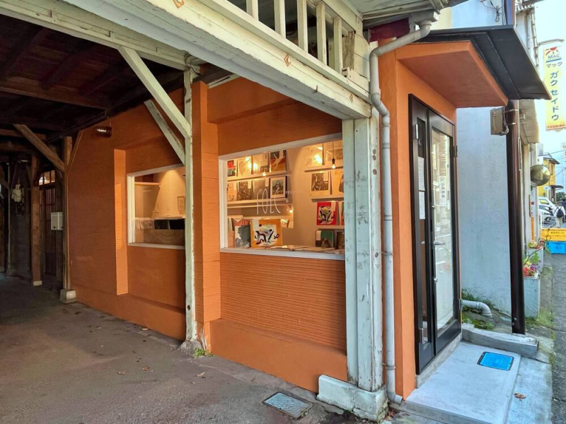 鎌倉市御成町|鎌倉の街の角に音楽を。レコード屋「FOLC records & arts」がオープン